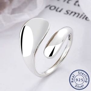 Sterling silver wrapped ring 💍 😍 beautiful sparkling ring. ✨️